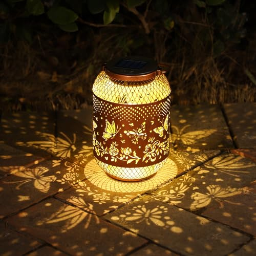 Yizhet Lanterna Solare da Esterno, Lampada Solare Decorativa da Giardino | Perlume in Metallo, Illuminazione 10 a 14 Ore, Bianco Caldo, Impermeabili IP65 per Tavolo Prato Balcone, Motivo Farfalla