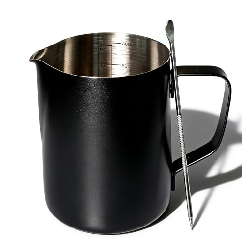 SVNR Pichet mousseur à lait en acier inoxydable pour machine à café, accessoires de barista pour la fabrication de cappuccino, latte, lait mousseux, noir élégant, 600 ml