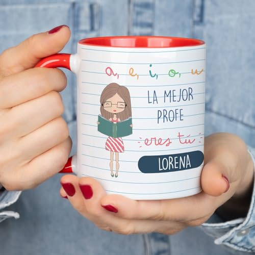 Wanapix | Taza Personalizada para Profesores | Detalle Profesora Infantil | Regalo para Profesores | Apta para Microondas | 325ml | (a,e,i,o,u) Profesora