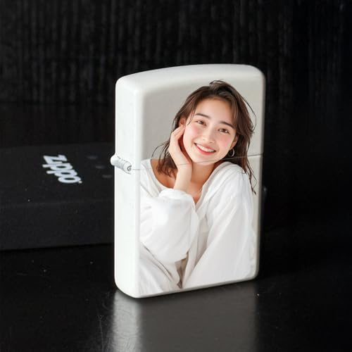 Contento | Zippo Feuerzeug Weiß | Wunschmotiv mit UV-Druck | Personalisiertes Sturmfeuerzeug | Geschenkidee für Frauen und Männer, Sammler, Vatertagsgeschenk für Deinen Freund