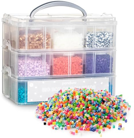 Panduro Bügelperlen Organizer – 18.000 Midi Bügelperlen Ø5 mm in 18 Farben. Stapelbare Box mit Klickverschlüssen und Fächern. Ideal für Bügelperlenkunst, DIY-Schmuck und kreative Bastelprojekte.