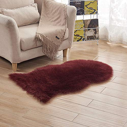 WIONE Lammfell Teppich Schaffell Lammfellimitat Schaffellimitat Wollteppich Faux Teppich Kunstfell Nachahmung Wolle Bettvorleger Sofa Matte Longhair Fell Weinrot 75 * 120cm