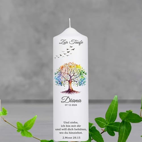 Personalisierte Taufkerzen für Mädchen und Jungen mit einem persönlichen Taufspruch und einem farbenfrohen Lebensbaum- Baum Motiv – perfekt als Taufgeschenk oder als besondere Gabe von Paten.