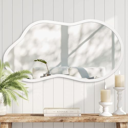 AAZZKANG Espejo pequeño con marco de madera irregular decorado en blanco para colgar en dormitorio, vestuario, salón o baño