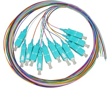 Link LKST12PT3 cavi pigtail fibra ottica set 12 pezzi connettori ST simplex multimodale OM3 UPC 50/125 lunghezza 2 metri colori assortiti conformi norma IEC 304 dimensioni 22,5x18,5x0,5 cm