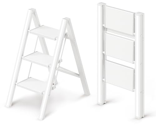 GameGem Escabeau pliable à 3 marches avec large pédale antidérapante, matériau en aluminium léger mais robuste, charge de 150 kg, aspect moderne mignon pour les espaces domestiques intérieurs, blanc