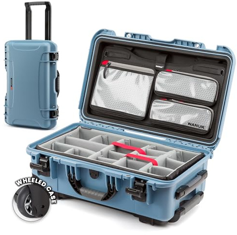NANUK 935 Pro Photo Kit – Wasserdichter Hartschalenkoffer für Kameras, mit gepolsterten Trennwänden und Rollen, 56 x 36 x 23 cm – Staubdicht und stoßfest, Handgepäck (Cyan)