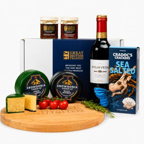 Snowdonia Cheese, Crackers, Chutney and Wine Gift Hamper with Snowdonia Black Bomber and Green Thunder, Cradoc's Sea Salted Crackers, GBT chutneys and Rioja Red Wine from GREAT BRITISH TRADING
