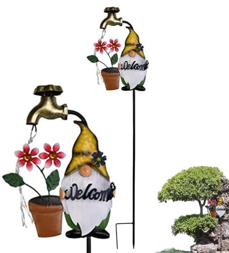Solar Stake Lights, Gnome Garden Stakes, LED Solar Lights, Waterproof Garden Light with Cartoon Gnome Design for Christmas and Winter Backyard Or Walkway Decorations