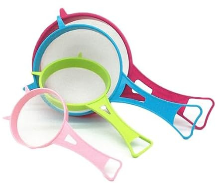 ONE BEST DEAL 4 x Plastic Tea Strainers Set | Mesh Sieve with Long Handle Kitchen Colander Filter | Different Sizes Convenient Tea Infusers Set