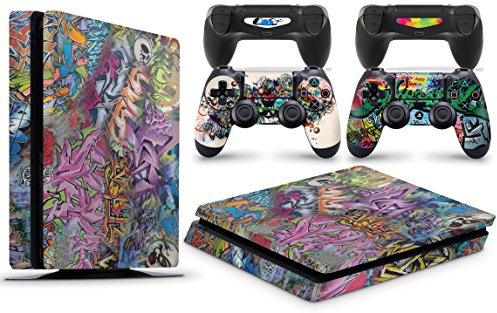 giZmoZ n gadgetZ Adesivo in vinile per console PS4 Slim, motivo graffiti + 2 skin per controller