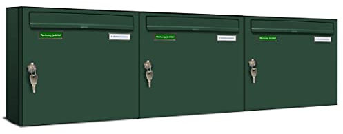 AL Briefkastensysteme Basic 3er Briefkasten RAL 6005 Moos Grün 3 Fach DIN A4 wetterfest Briefkastenanlage mit Posthaltebügel und 2 Namensschildern