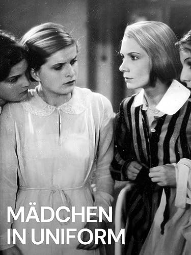 Mädchen in Uniform