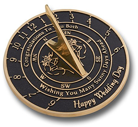 Idea regalo per matrimonio unica per una coppia speciale. Una meridiana con testo personalizzato rende un grande regalo per la sposa e gli sposi giardino o decorazione della casa. Fatto a mano in