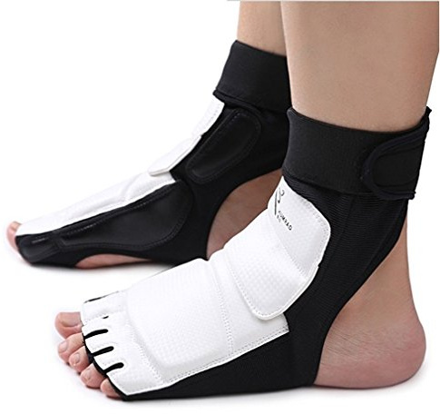 CTHOPER Taekwondo Foot Protector Leather Karate Boxing Sparring Gear Foot Guard Protective Foot Gear for Men Women Kids Kung Fu Training MMA Fight Punch Bag