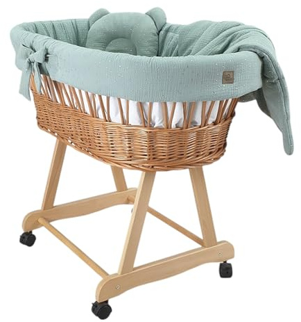 WIKLINOPOL Baby Stubenwagen – Komplettset mit Natur Moseskorb, Matratze & Bettwäsche aus 100% Baumwolle in Khaki Gold – sicherer Schlafplatz mit Rollen & Bremse – Modell Amelia