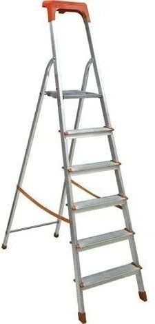 AERREGI Scala Scaletto 6 Gradini per uso professionale in Alluminio Portata 150 Kg Certificazione EN 131 Con Vano Portaoggetti