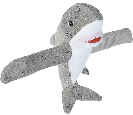 Wild Republic Hugger Grand Requin Blanc, Cadeau pour Bébés, Animal en Peluche, Jouet Écologique, Rembourrage Fabriqué à Partir de Bouteilles d’Eau Recyclées, 20 cm
