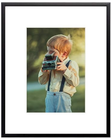 Frametory, Cadre photo métallique moderne - 20,3 x 25,4 cm - Cadre photo en aluminium avec tapis de couleur ivoire pour photo et verre véritable (noir)