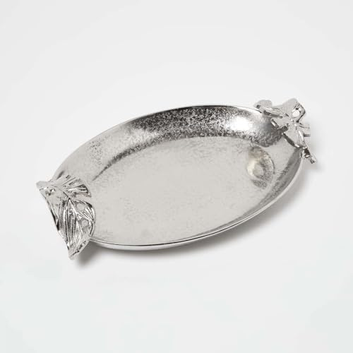 HOMESCAPES Vassoio in argento ovale, 40 x 27 cm, vassoio decorativo argento, vassoio in metallo con manici a forma di foglia
