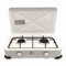 Cocina de gas portátil de 2 fuegos | Control de llama | Cocina de camping compacta con tapa | Ideal para camping, exteriores, viajes | 4 protectores de goma antideslizantes | color Blanco