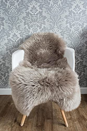 Robert's Rugs Genuine Sheepskin Rug Oyster 110-120 cm - Sheepskin Rugs for Living Room - Soft Sheepskin Throw - Bedroom Carpet - Fluffy Floor Rug