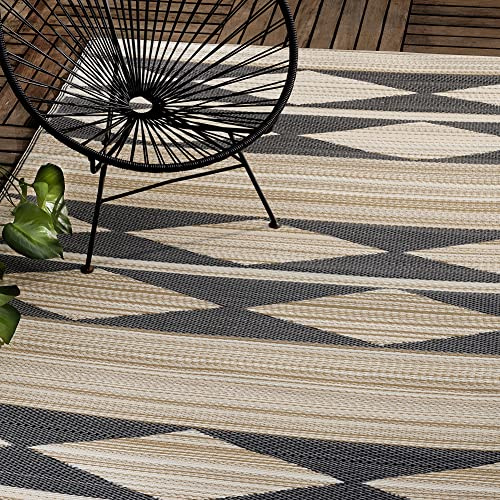 FAB HAB Outdoor-Teppich - wetterfest, farbecht, wendbar - recycelter Premium-Kunststoff - geometrisches Tribal - Terrasse, Balkon, Garten - Kunststoffteppich Cairo Natur & Schwarz, 150x240 cm