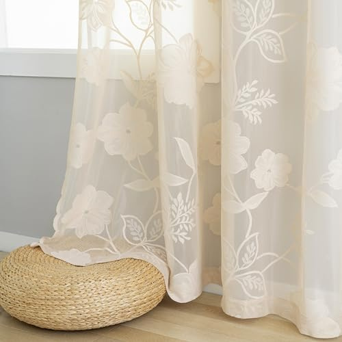 Treatmentex Spitze Vorhang Jacquard Gardinen mit Ösen Beige 3D Blumenmuster Halbtransparente Vorhänge Vintage Romantisch Dekoschal Ösenvorhänge für Mädchenzimmer Wohnzimmer,2 Stücke,140×180CM(B×H)