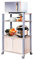 GIANTEX Carro de Microondas 3 Niveles, Estantería de Almacenamiento con 4 Ruedas, 3 Estantes y Armario con Puertas, 60 x 40 x 98 cm, Mueble Organizador para Cocina, Comedor, Salón (Roble)