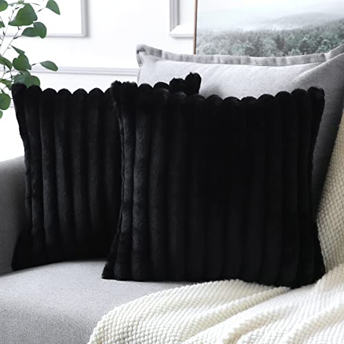 Soleebee Lot de 2 - Taies d'oreiller Velours Peluche, Taies d'oreiller Artificielle Douce Fourrure Housse de Coussin Décoration pour Chambre Lit Voiture De La Maison Canapé (60x60cm, Noir)
