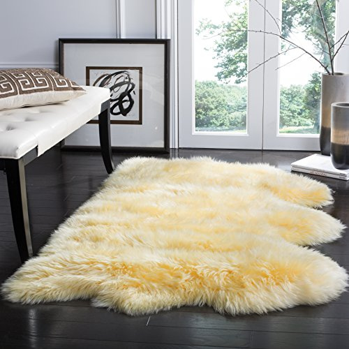 SAFAVIEH Sheep Skin Collection Accent Rug - 3' x 5', Champagne, Handmade Rustic Glam Genuine Pelt, 3.4-inch Thick Ideal for High Traffic Areas in Entryway, Living Room, Bedroom (SHS121H)