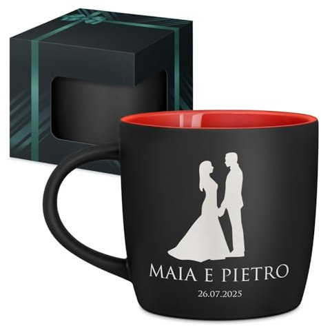 Maverton Tazza da caffelatte o tè in ceramica - 400 ml - Incisione personalizzata - Tazze da colazione per bevande per anniversario - Bicchiere con manico per una coppia - Interno rosso - sposi
