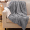 EMME Coperta in Pelliccia Sintetica Soffice Coperta, Super Morbida, Spessa ed Elegante, Coperta a Pelo Lungo, Calda Coperta Soffice Reversibile per Divano e Letto (Grigio Chiaro, 130 x 150 cm)