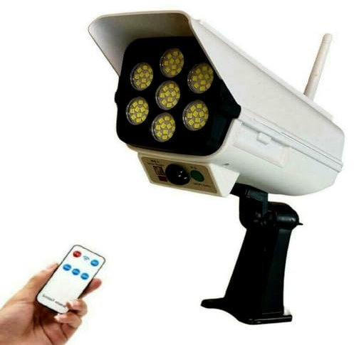 Generico TELECAMERA FINTA CON LUCE A PANNELLO SOLARE FARETTO 77 LED SENSORE DI MOVIMENTO