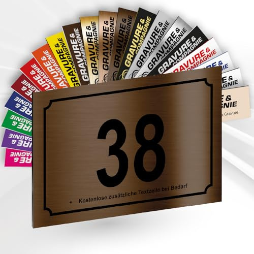 Hausnummer Schild – Personalisierte PVC Außenplatte mit gravierter Nummer & Text – Befestigung mit Klebefolie, Schrauben oder Abdeckkappen – 15 x 10 cm (Metallisch Bronze)