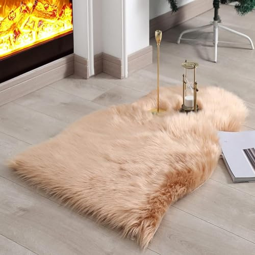 JXLOULAN Faux Lammfell Schaffell Teppich Hellbraun 75x120 cm, Longhair Flauschiger Teppiche Wohnzimmer Deko Weicher Fell Carpet für Stühle Sofa Schlafzimmer Kinderzimmer