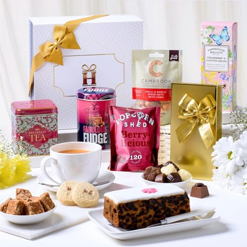 Hattie’s Gifts Afternoon Tea Cake Hamper for Mum | Biscuits, Chocolates, Fudge, Fruit Cake & Snacks – Birthday & Anniversary Hamper