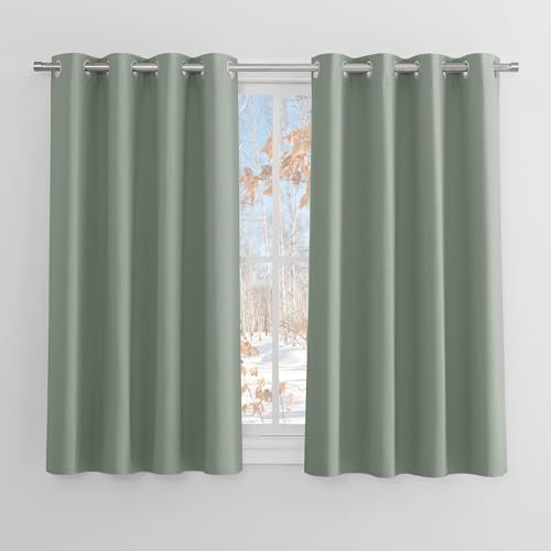 PONY DANCE Kurze Gardinen Wohnzimmer Modern Ösenschal 2er Set Verdunklungsvorhänge Ösen Gardinen Grün Blickdicht Vorhang Wärmeisolierend, H 137 x B 132 cm, Salbeigrün