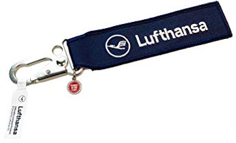 REMOVE BEFORE FLIGHT Lufthansa - Textil-Anhänger mit Flugzeug-Karabiner
