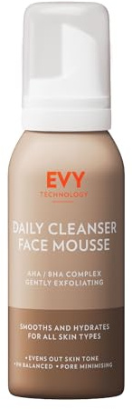 EVY Täglicher Hautreiniger Mousse - 100 ml - Beruhigt und spendet Feuchtigkeit - AHA/BHA Sanfte Peelingwirkung - Reduziert feine Linien und Falten - Frei von Konservierungsstoffen, Alkohol und Parfum