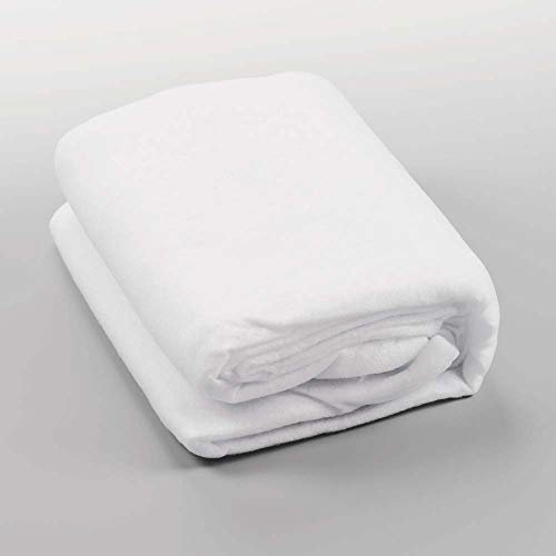 Baker Ross AX569 Fake Snow Blanket - 2.4m x 90 cm, Artificial Snow for Christmas Displays, Snow Carpets, Xmas Tree Skirts, Santa's Grottos or Window Displays