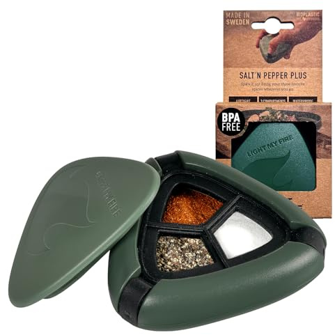 Light My Fire Barattoli Spezie Campeggio - Saliera e Pepiera Esterni - Kit 3 in 1 Spezie Sale e Pepe - Barattoli per Spezie - Plastica biologica 100% Senza BPA (SageGreen)