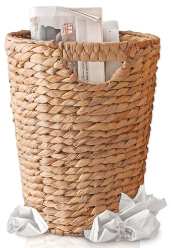 FRIHET Papierkorb geflochten aus Wasserhyazinthe mit Henkel | Aufbewahrungskorb – vielseitig einsetzbar | Mülleimer aus natürlichen Materialien | Ø 24 cm oben, 18 cm unten, H 33 cm