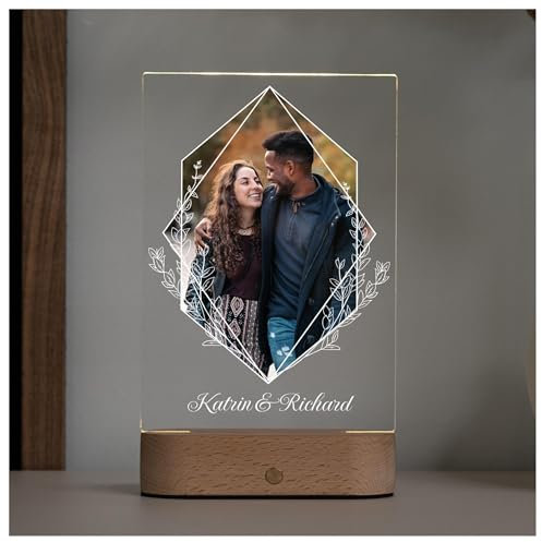 Geschenkfreude Acrylglas Bild mit Wunschname und Foto - Beleuchteter Bilderrahmen LED - Personalisierte Geschenke Foto mit Licht - Valentinstags Geschenke für Ihn und Sie - LED Deko mit UV-Druck