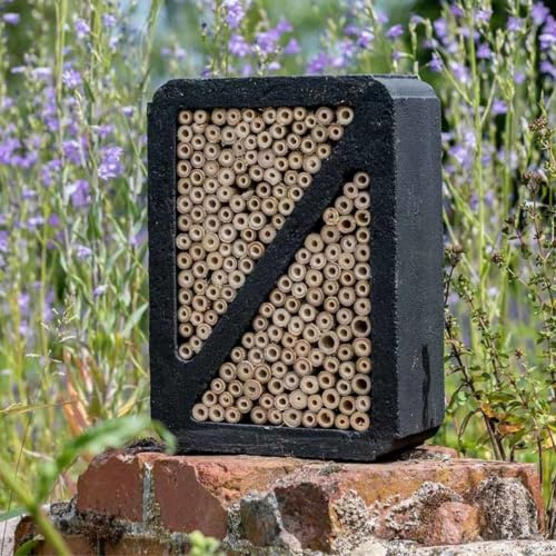 CJ Wildlife Insektenhotel – Wildbienenhotel, Bienenhotel – Holzbeton Woodstone Schwarz – Insektenhaus für Wildbienen und Wespen – ca. 3,2 kg