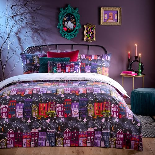 Furn. Creepy Town Halloween-Bettwäsche-Set – Anthrazit – King-Size-Bett, Grau | Wendbare Bettwäsche mit gruseliger Halloween-Nacht-Szene aus pflegeleichtem Polycotton