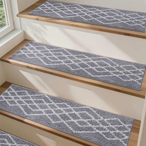 COSY HOMEER 4 Stück Treppenstufen Matten, 70 x 22 cm, Grau Rauten | Stufenmatten Selbstklebend, Rutschfest ohne Kleben, 100% Polyester, TPE-Rücken, waschbar, für Kinder, Senioren und Haustiere