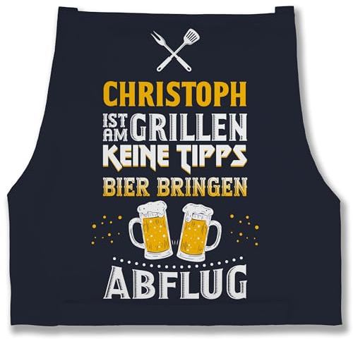 Geschenk mit Namen personalisiert by Shirtracer - Schürze - Grillschürze Herren Männer - Name ist am grillen Keine Tipps Bier bringen Abflug I Witzig Grillen Geschenk