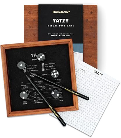 Iron & Glory - Giochi di dadi Yatzy | Giochi da tavolo in legno per la notte in famiglia | Decorazione per tavolini | Giochi da tavolo per famiglie per serate di giochi | Giochi per 4 giocatori e