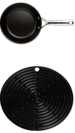 Le Creuset 3-Ply Stainless Steel Non-Stick Omelette Pan, 20 cm and Silicone Cool Tool, Black